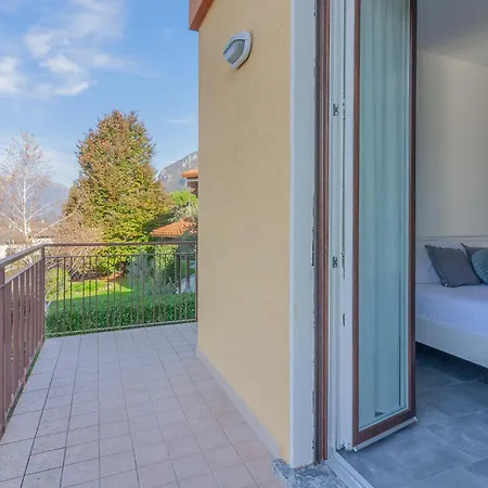 Sweet Caroline Lierna