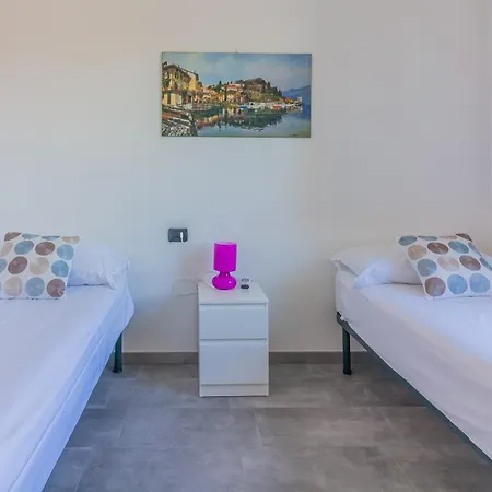 Sweet Caroline Lierna