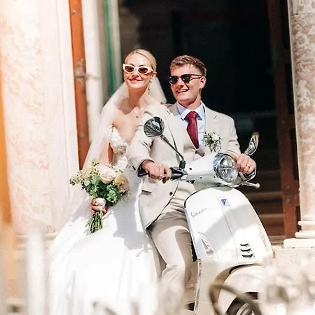 Sweet Caroline Lierna